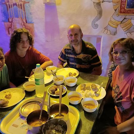 Bhavyam Homestay &Cafe Backpackers Ko Bundi Ngoại thất bức ảnh